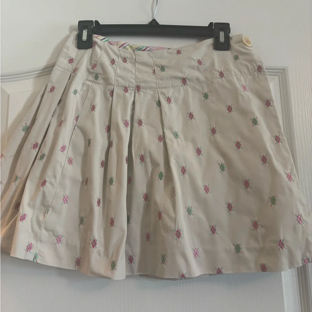 Lilly Pulitzer vintage wrap skirt in size 2. Excellent condition